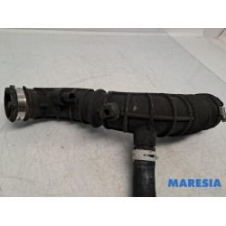 Renault - Clio - Air intake hose