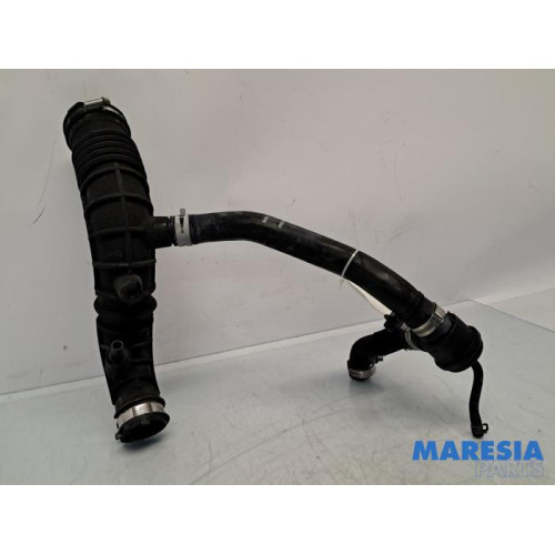 Renault - Clio - Air intake hose