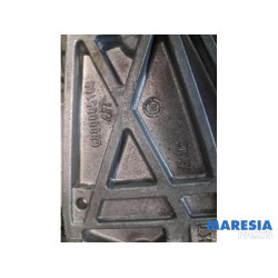 Renault - Clio - Steering column housing