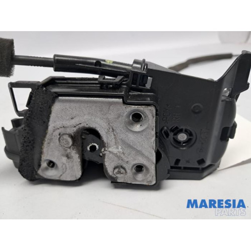 Renault - Clio - Front door lock mechanism 4-door, right