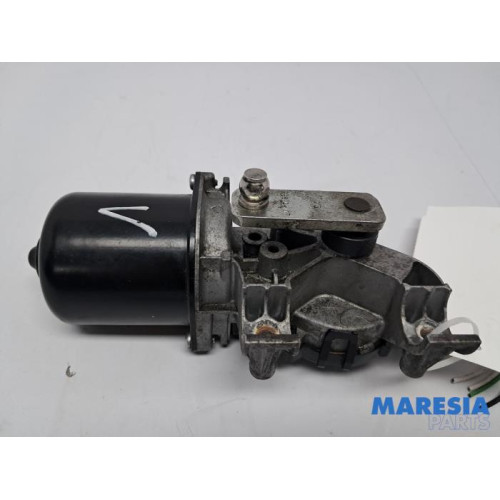 Renault - Clio - Ruitenwissermotor voor