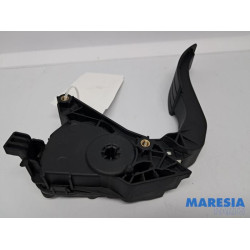 Renault - Clio - Accelerator pedal