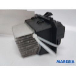 Renault - Clio - Heater resistor