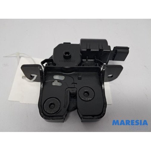 Renault - Clio - Tailgate lock mechanism