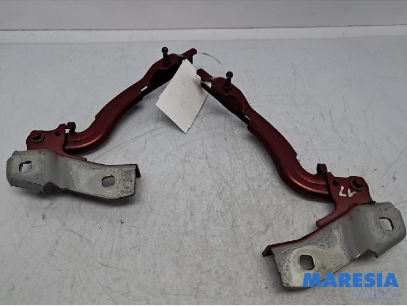 Alfa Romeo - Giulia - Motorhaube Scharnier