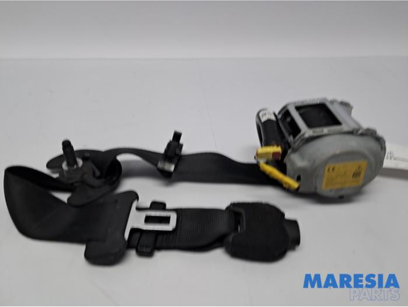 Alfa Romeo - Giulia - Front seatbelt, left