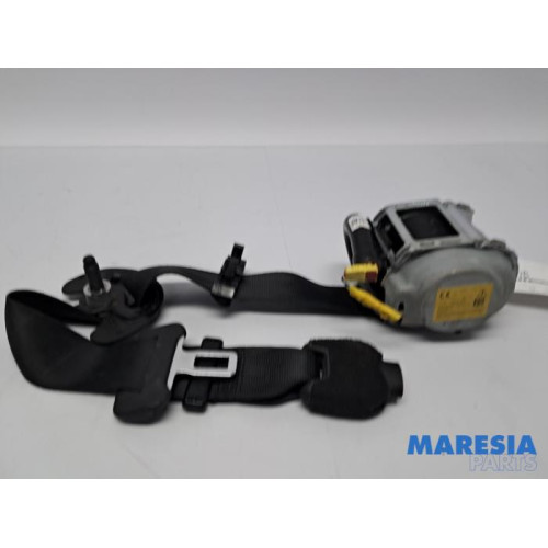 Alfa Romeo - Giulia - Front seatbelt, left