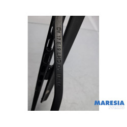 Opel - Karl - Front wiper arm