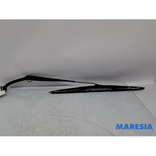 Opel - Karl - Front wiper arm