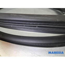 Alfa Romeo - Giulia - Front door seal 4-door, left