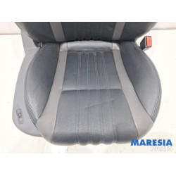 Alfa Romeo - Brera - Seat, right