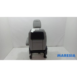 Peugeot - 5008 - Sitz rechts