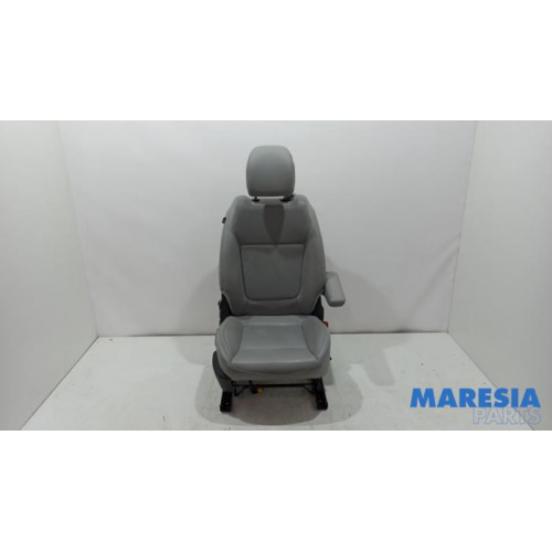 Peugeot - 5008 - Sitz rechts