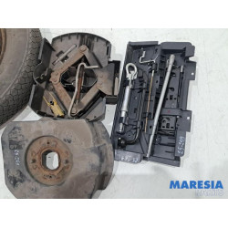 Peugeot - 5008 - Krikset + reservewiel