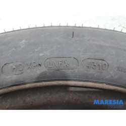 Peugeot - 5008 - Krikset + reservewiel