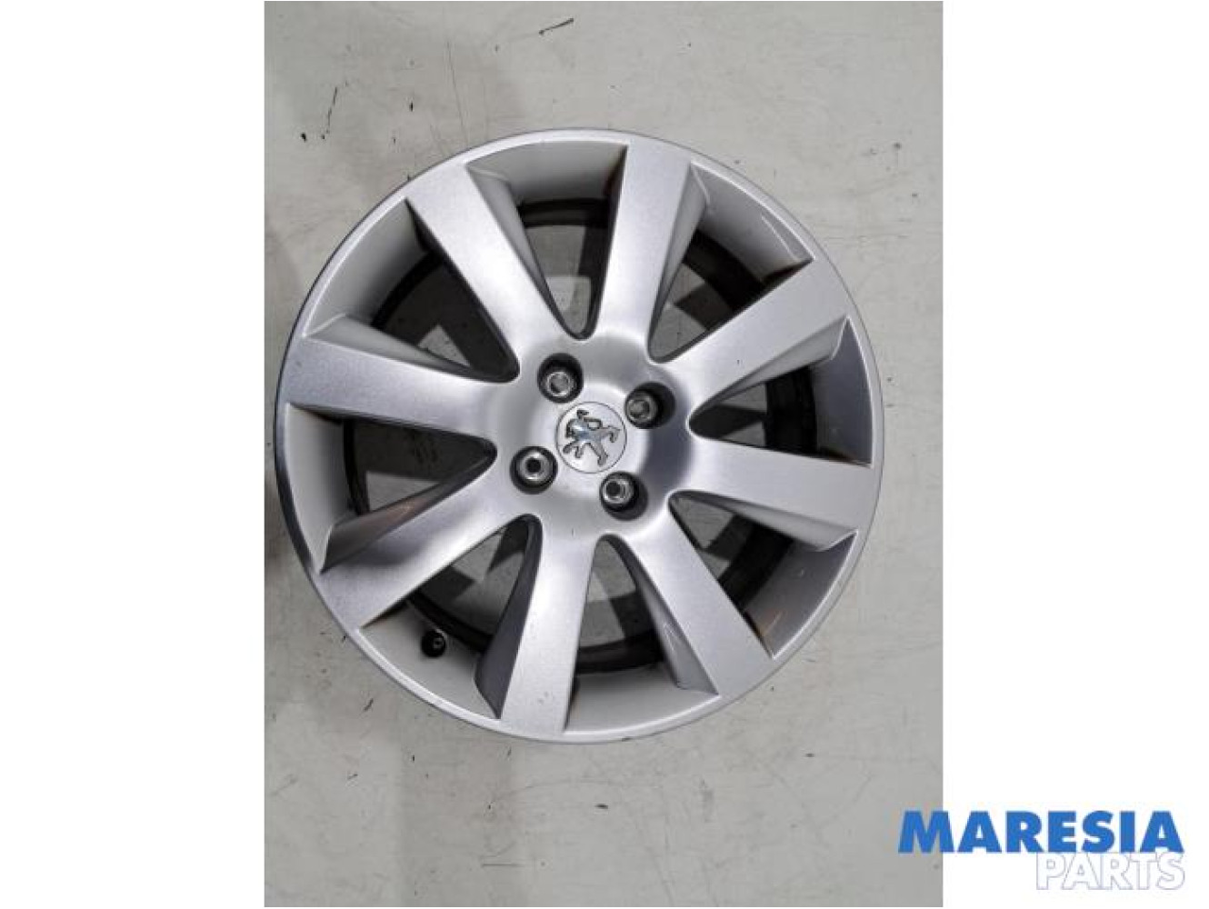 Peugeot - 5008 - Wheel
