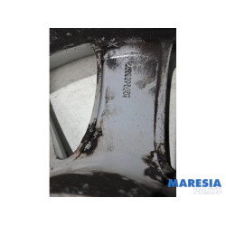 Peugeot - 5008 - Wheel