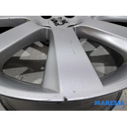 Peugeot - 5008 - Wheel