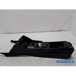 Alfa Romeo - Giulia - Middle console