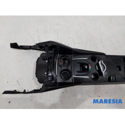 Alfa Romeo - Giulia - Middle console