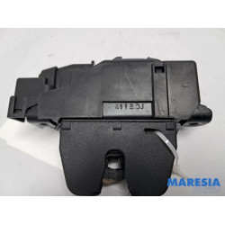 Peugeot - 308 - Tailgate lock mechanism