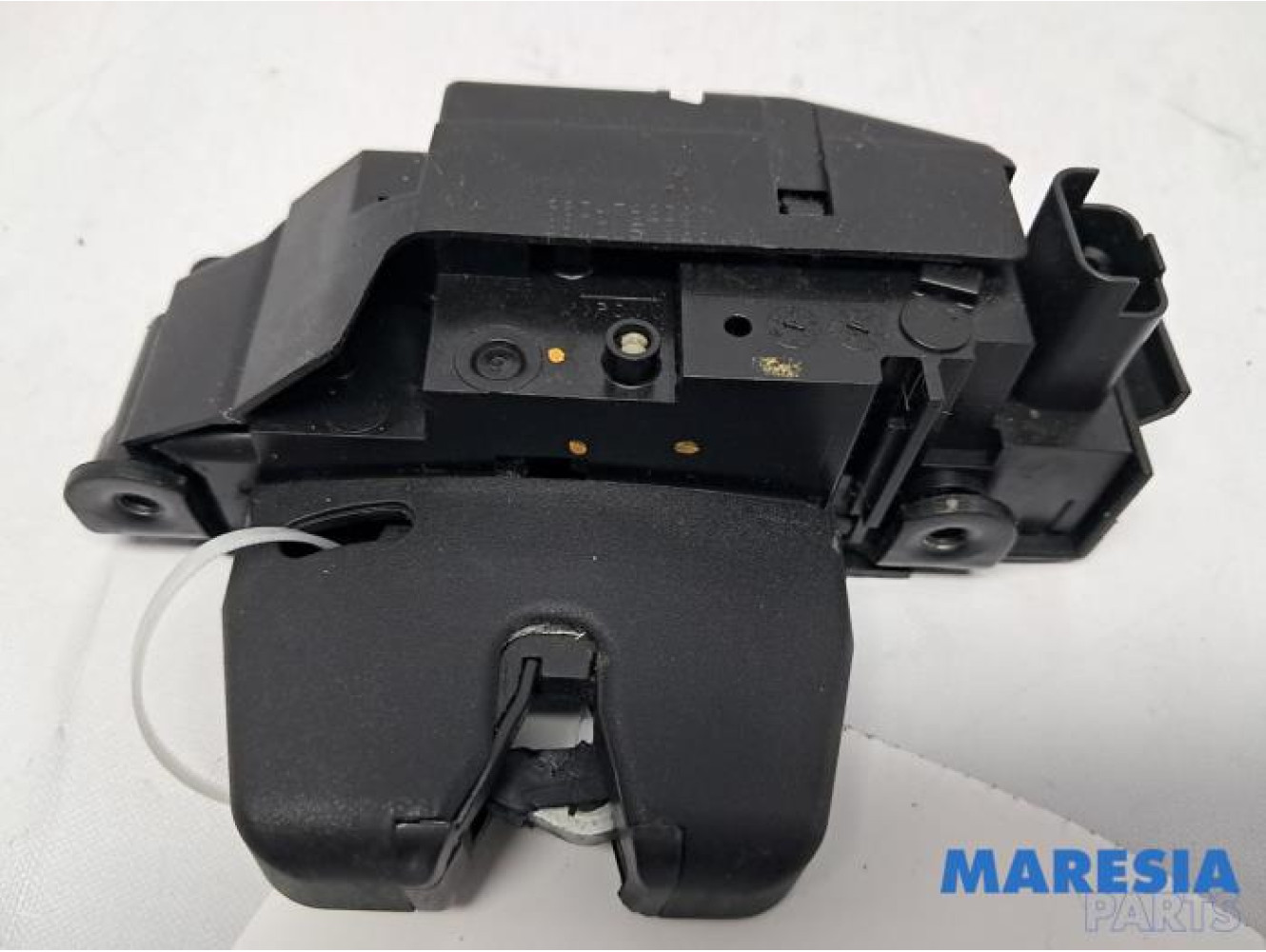 Peugeot - 308 - Tailgate lock mechanism