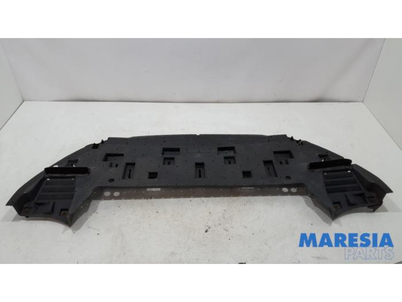 Peugeot - 5008 - Engine protection panel