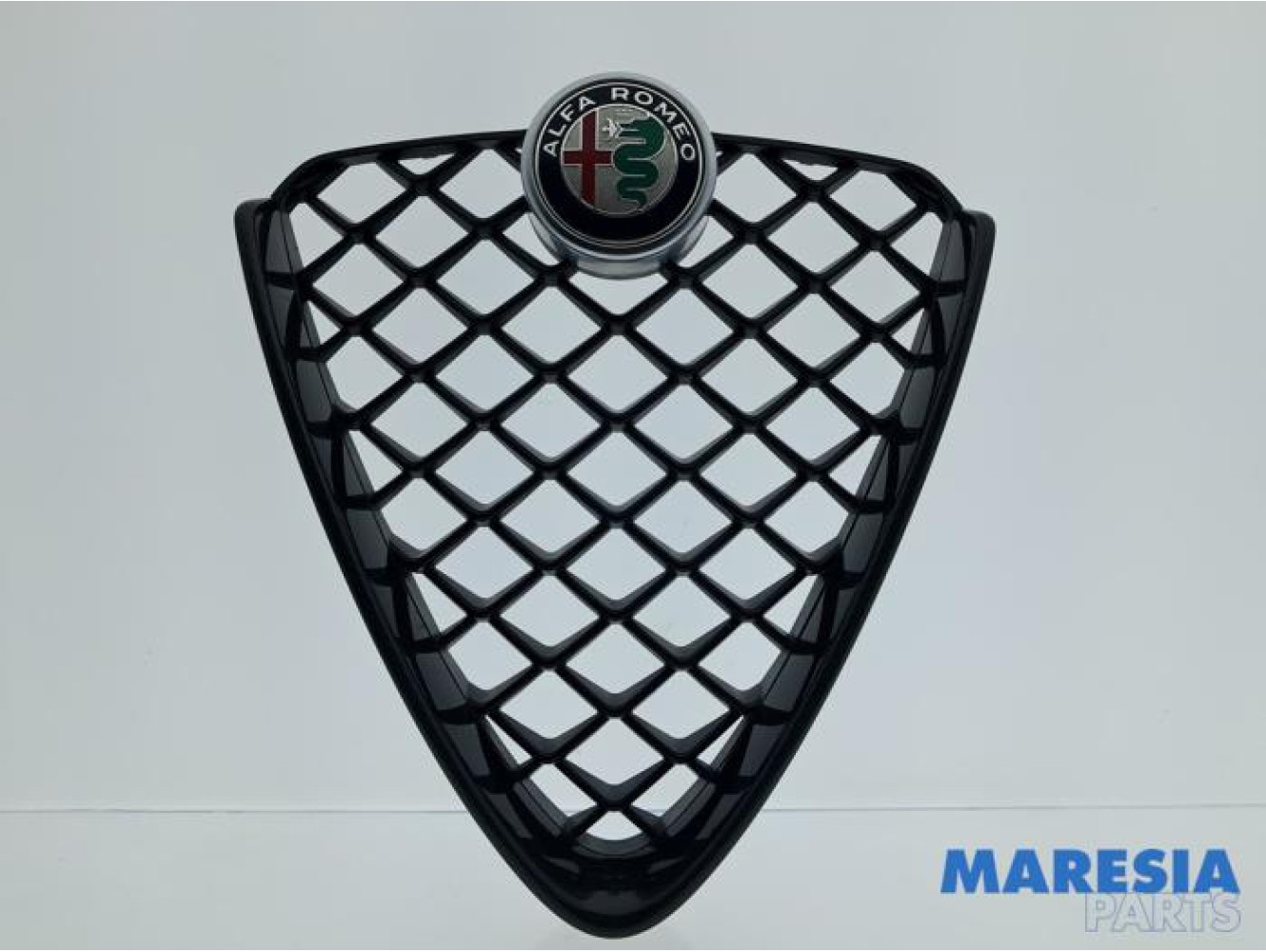 Alfa Romeo - Giulia - Calandre