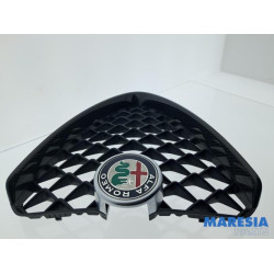 Alfa Romeo - Giulia - Calandre