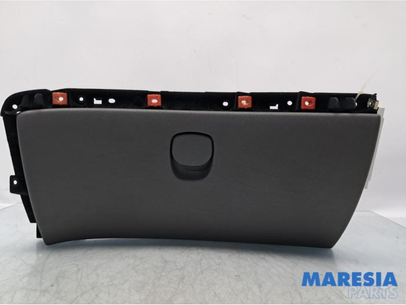 Alfa Romeo - Brera - Glovebox