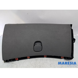 Alfa Romeo - Brera - Glovebox