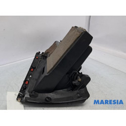 Alfa Romeo - Brera - Glovebox