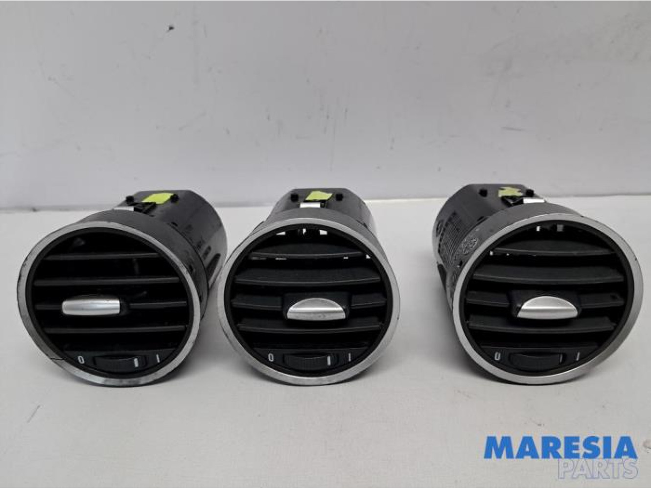 Alfa Romeo - Brera - Grille aération tableau de bord