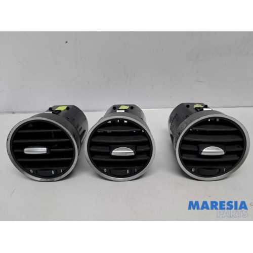 Alfa Romeo - Brera - Grille aération tableau de bord