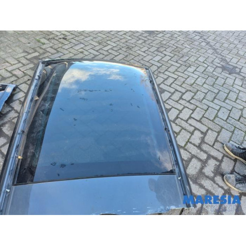 Peugeot - 5008 - Panoramic roof