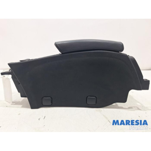 Alfa Romeo - Brera - Armrest