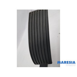 Alfa Romeo - Brera - Gaspedaal