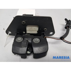 Alfa Romeo - Brera - Tailgate lock mechanism