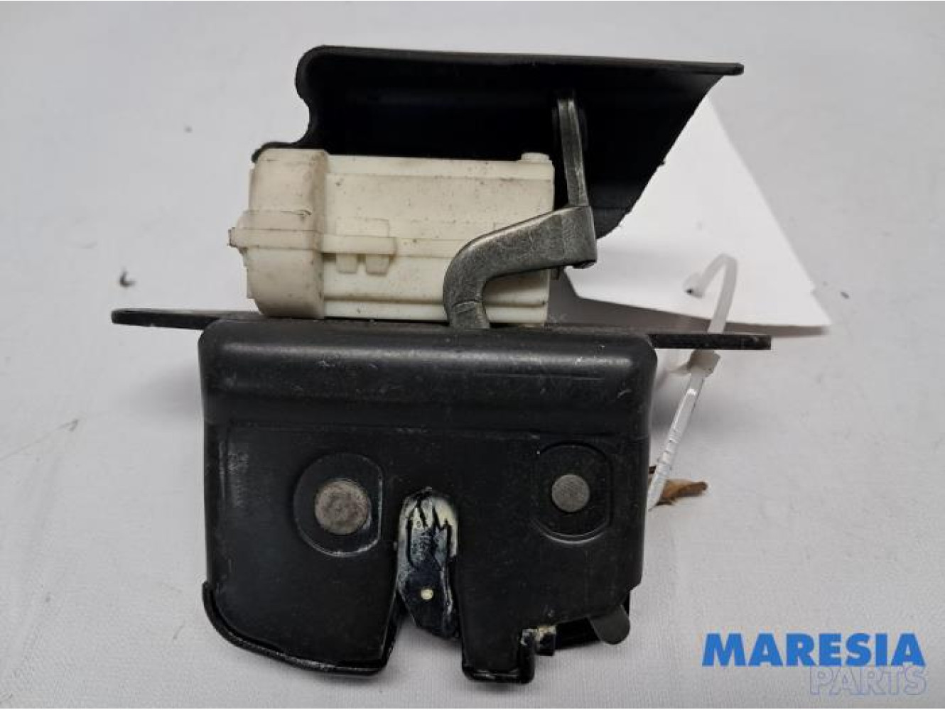 Alfa Romeo - Brera - Tailgate lock mechanism