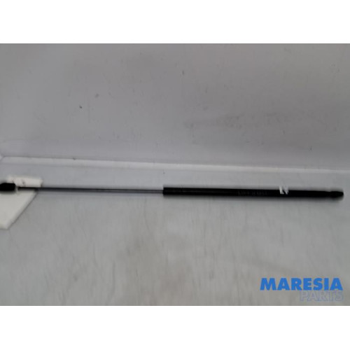 Alfa Romeo - Brera - Gasdemper Motorkap links