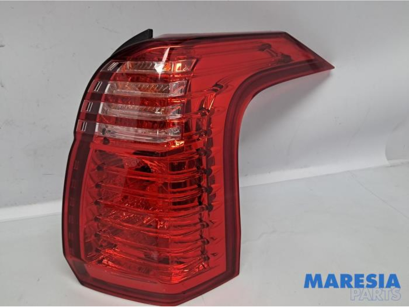 Peugeot - 5008 - Feu arrière droit