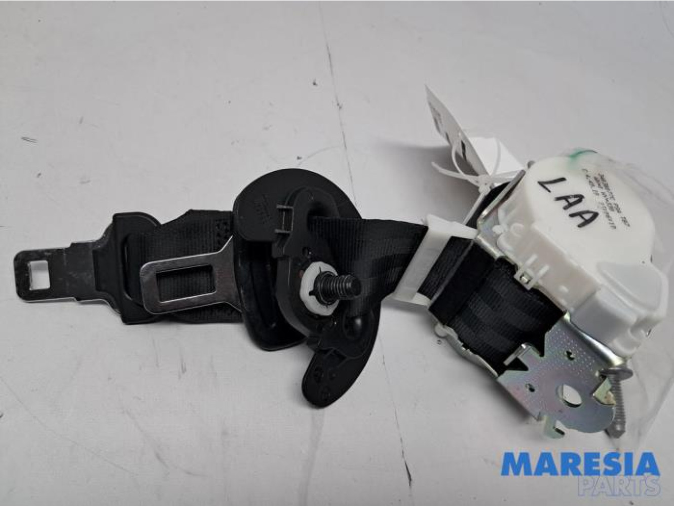 Peugeot - 5008 - Rear seatbelt, left