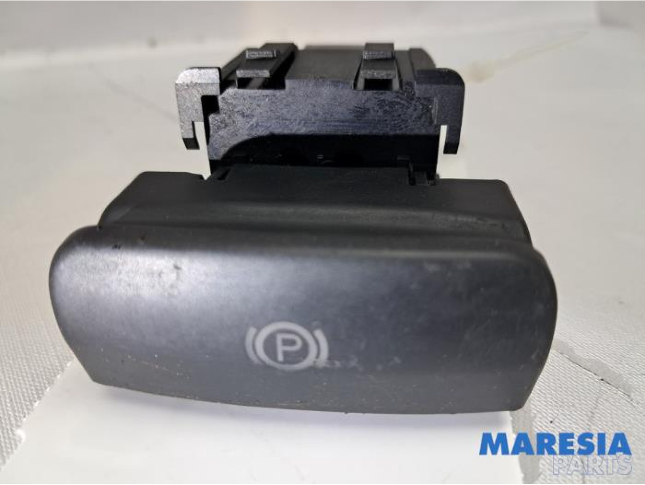 Peugeot - 5008 - Commutateur frein à main