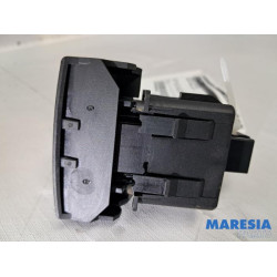 Peugeot - 5008 - Commutateur frein à main