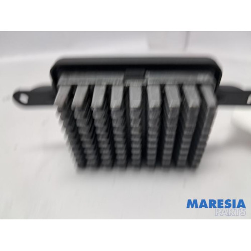 Peugeot - 5008 - Kachel Weerstand