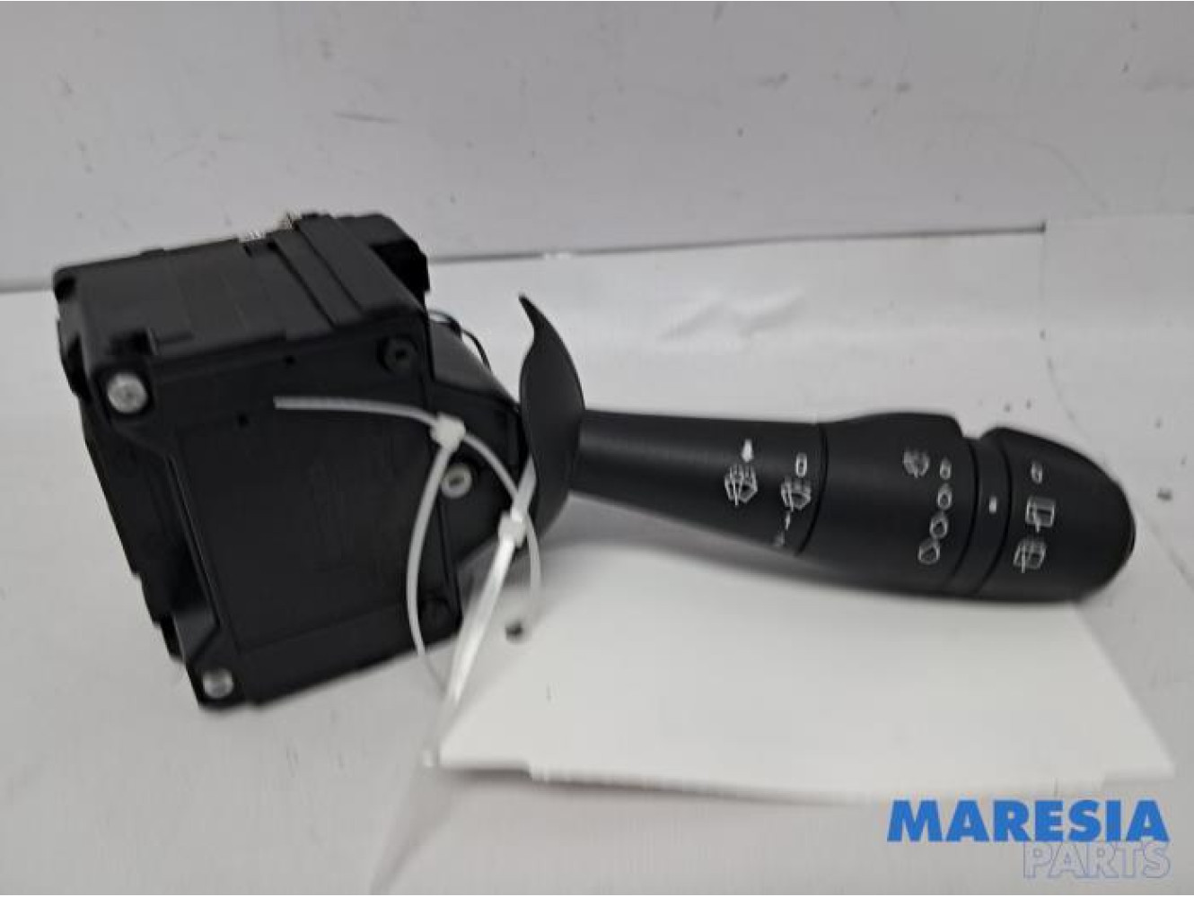 Renault - Clio - Wiper switch