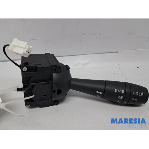 Renault - Clio - Indicator switch