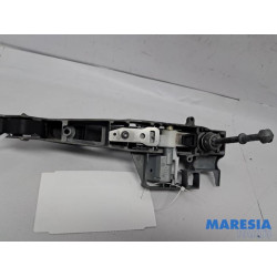 Peugeot - 5008 - Door handle 4-door, front left