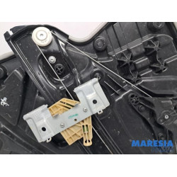 Alfa Romeo - Giulia - Rear door window mechanism 4-door, right