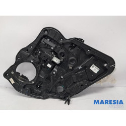 Alfa Romeo - Giulia - Rear door window mechanism 4-door, right